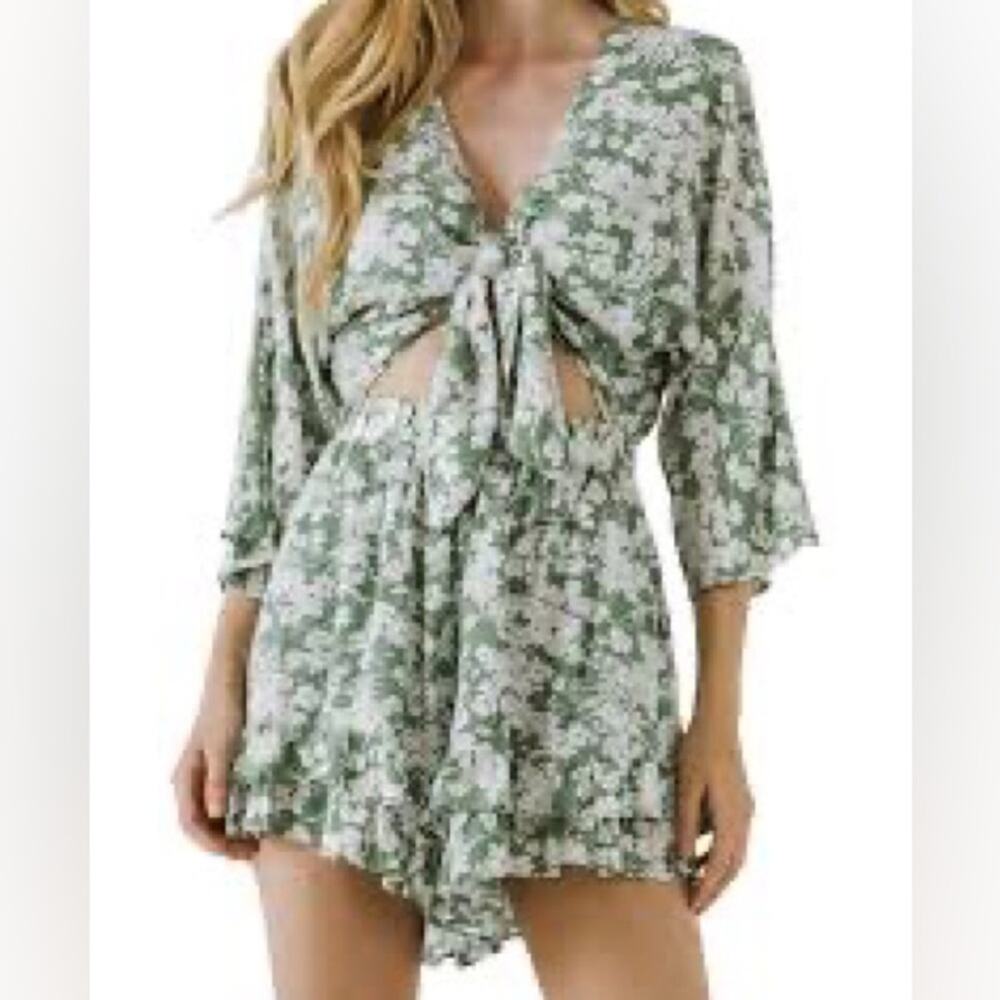 La’ ven printed tie romper size medium NWT
